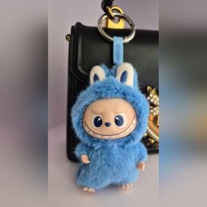 [NWOT] Labubu Pin For Love "O" 💙